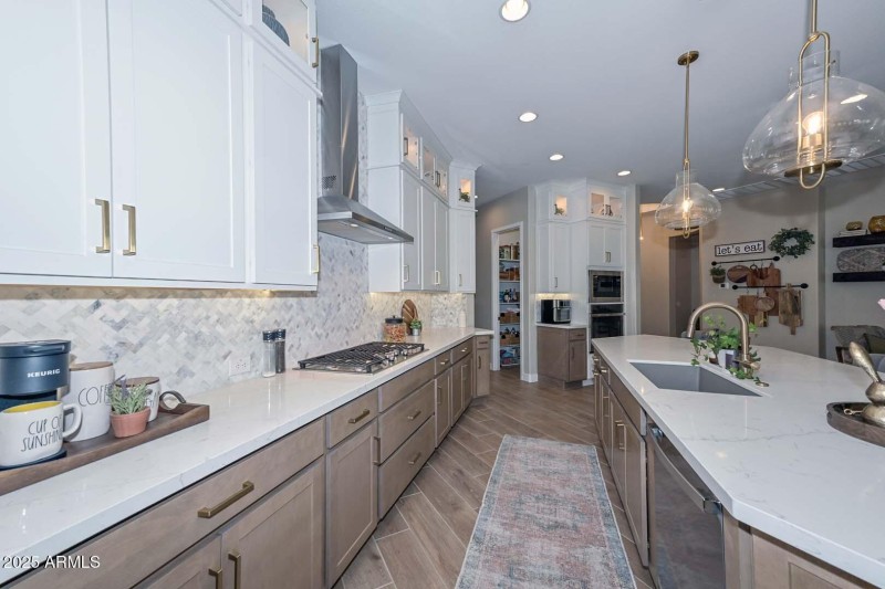 Kitchen-Pantry