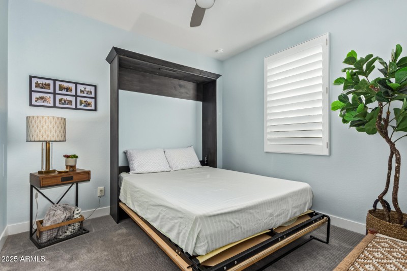 2nd Bedroom w/Murphy bed
