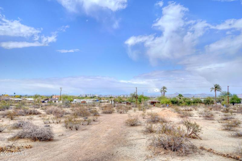 24 - center view, North