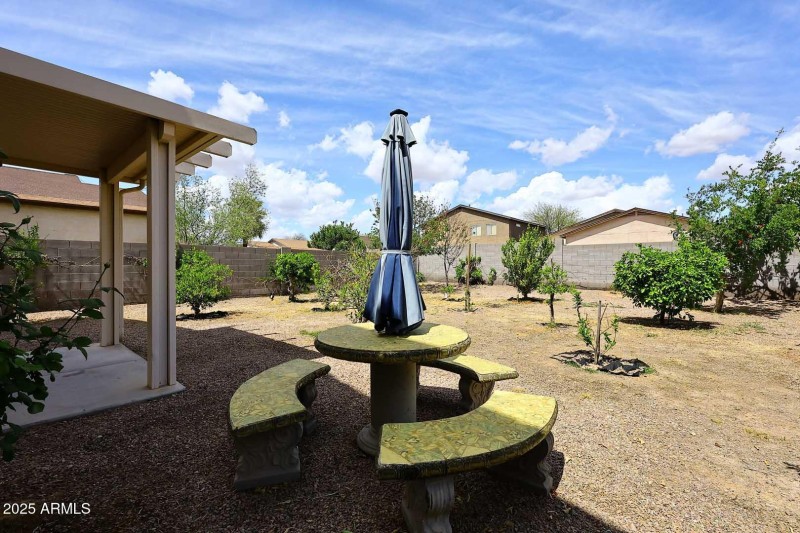 Backyard-Picnic Area