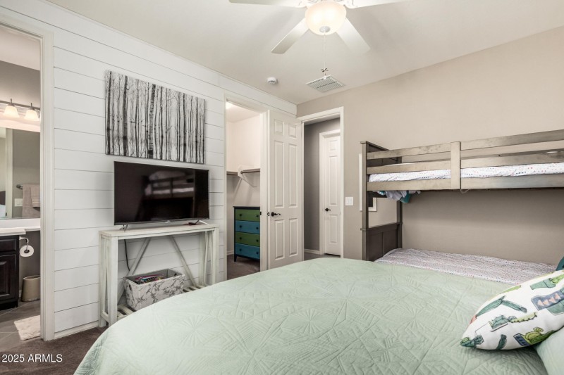 28 Redwood