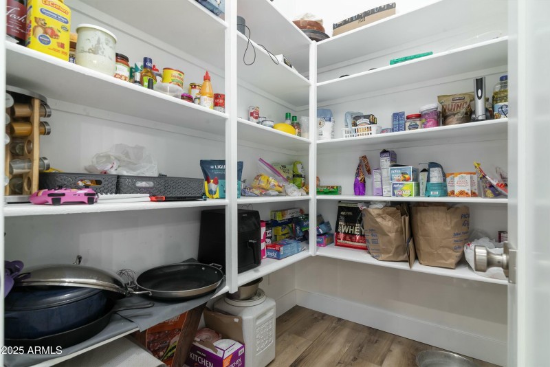 Walk in pantry