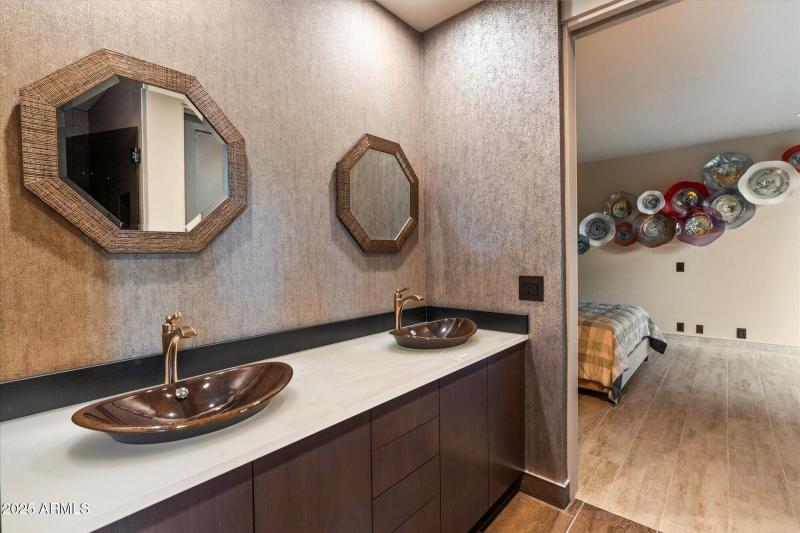 071-Casita Jack & Jill Bath