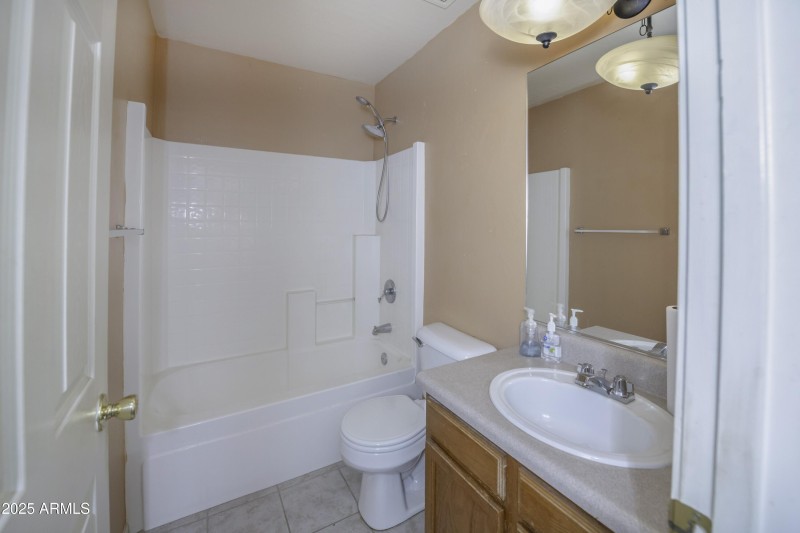 Bathroom Unit 4