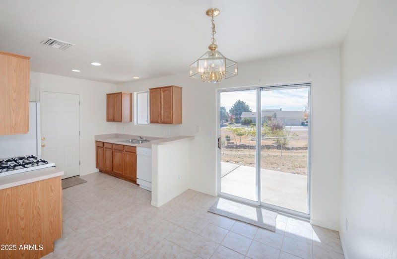 Kitchen-Dining Unit 1