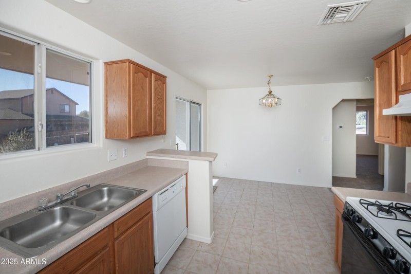 Kitchen-Dining Unit 1