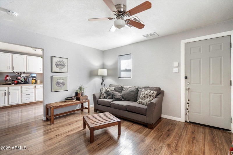2nd Home Livingroom