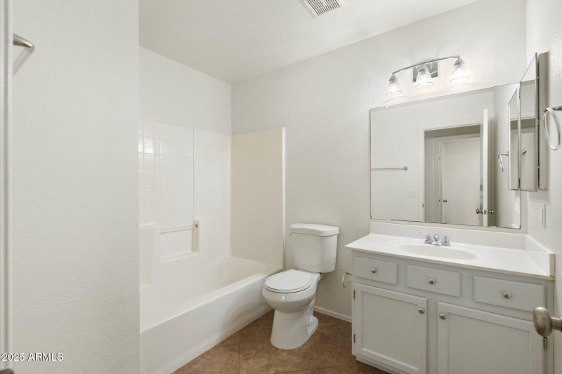 2nd Bathroom