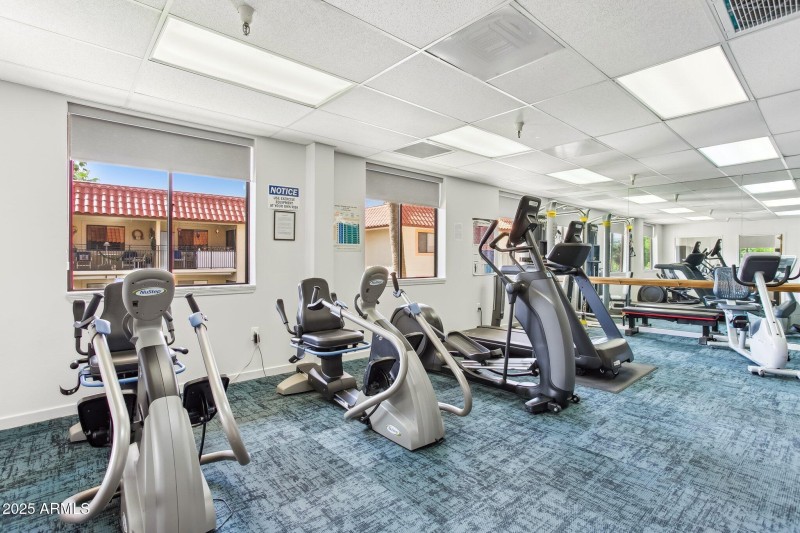 31-web-or-mls-10330-w-thunderbird-blvd-a