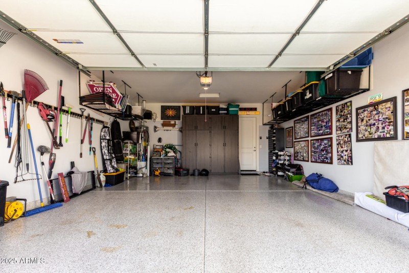 Polyaspartic coatingon etended garage