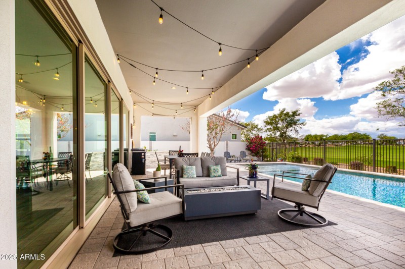 Firepit to enjoy outdoors on cool nights