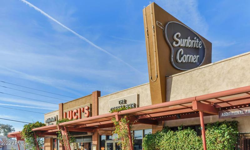 1411 E Orangewood Ave-large-026-003-1411