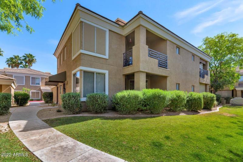 1411 E Orangewood Ave-large-022-029-1411