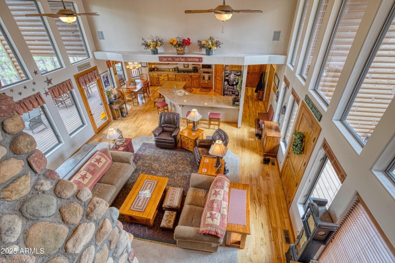007_Living Room
