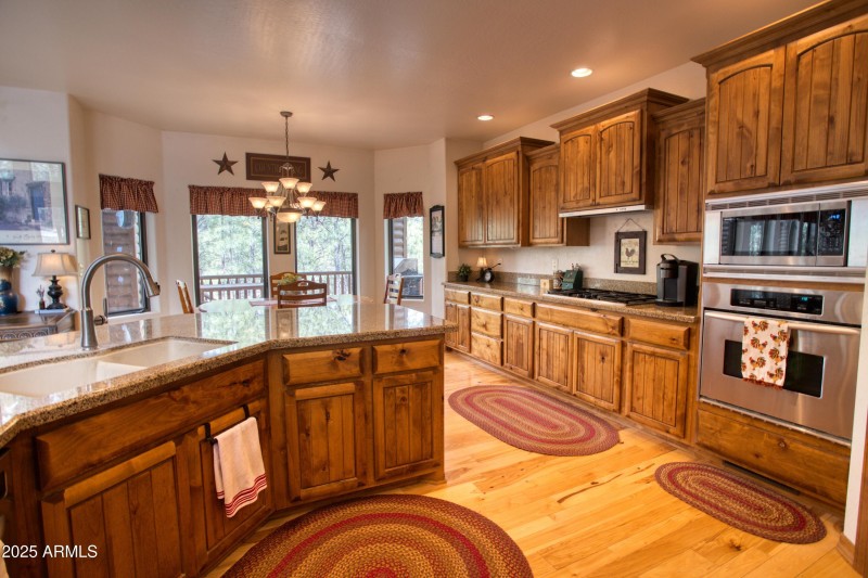 013_Kitchen