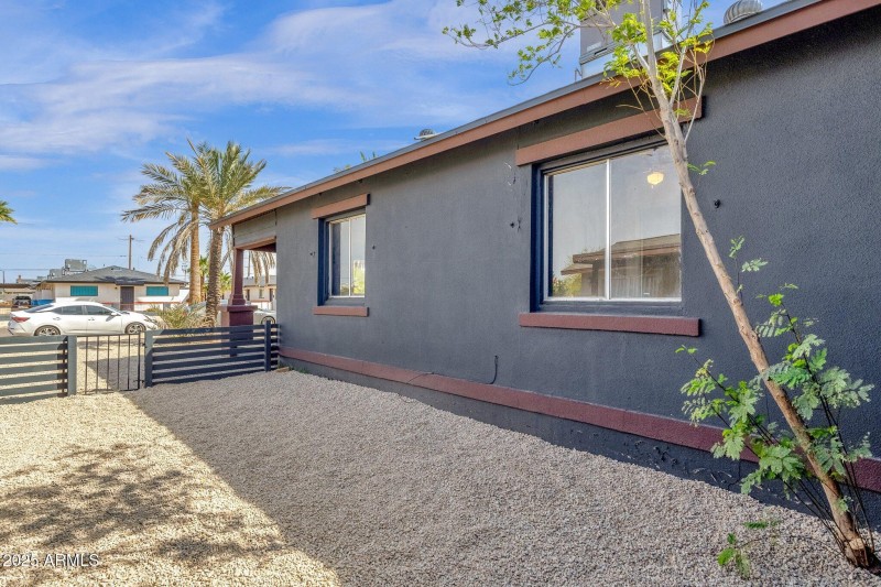 25-web-or-mls-1341-e-willetta-st copy