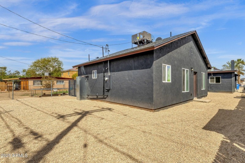 47-web-or-mls-1341-e-willetta-st