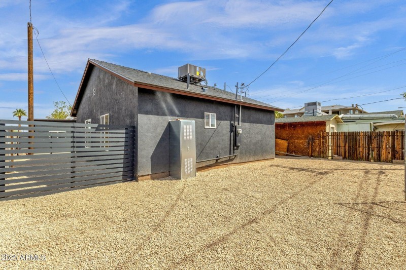 48-web-or-mls-1341-e-willetta-st