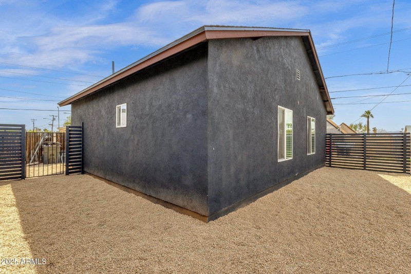 71-web-or-mls-1341-e-willetta-st