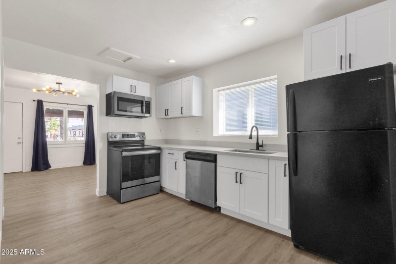 9-web-or-mls-1341-e-willetta-st