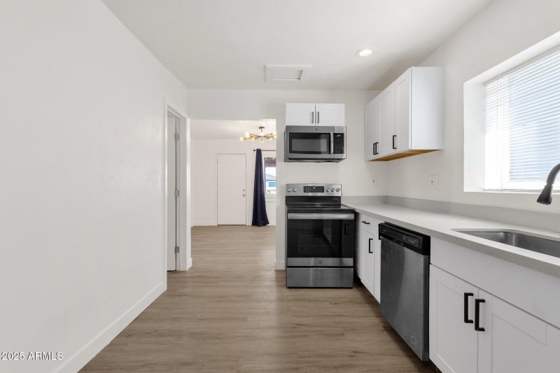 10-web-or-mls-1341-e-willetta-st