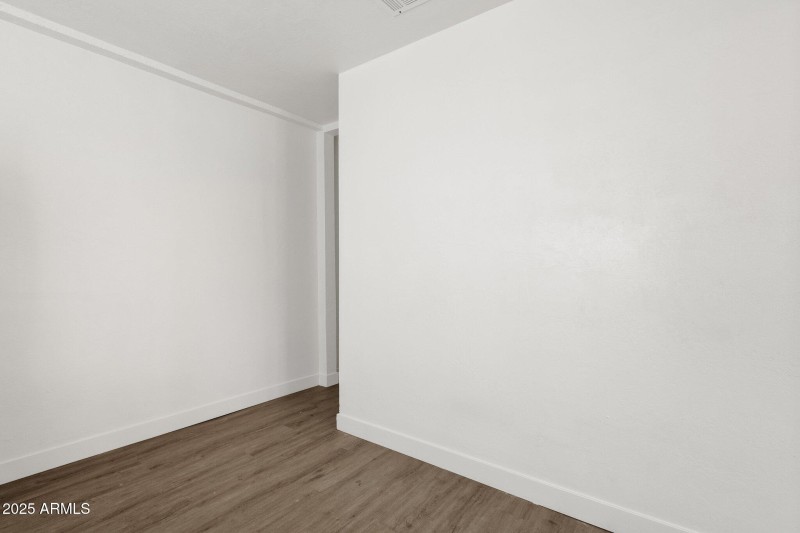 11-web-or-mls-1341-e-willetta-st
