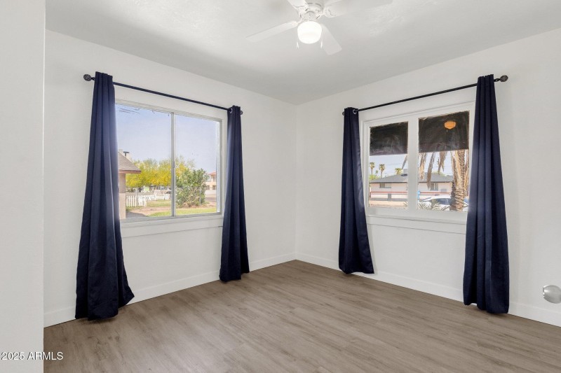 14-web-or-mls-1341-e-willetta-st