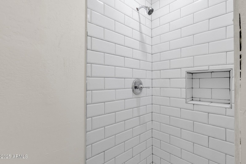 21-web-or-mls-1341-e-willetta-st