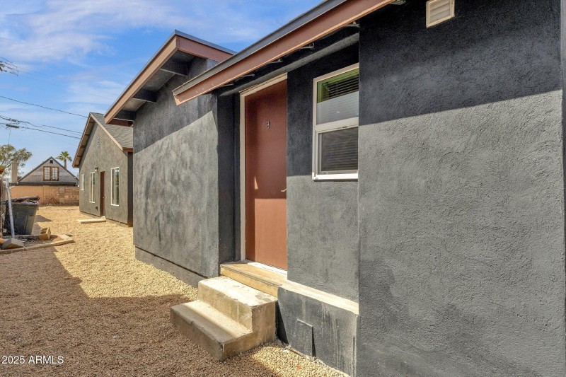 27-web-or-mls-1341-e-willetta-st