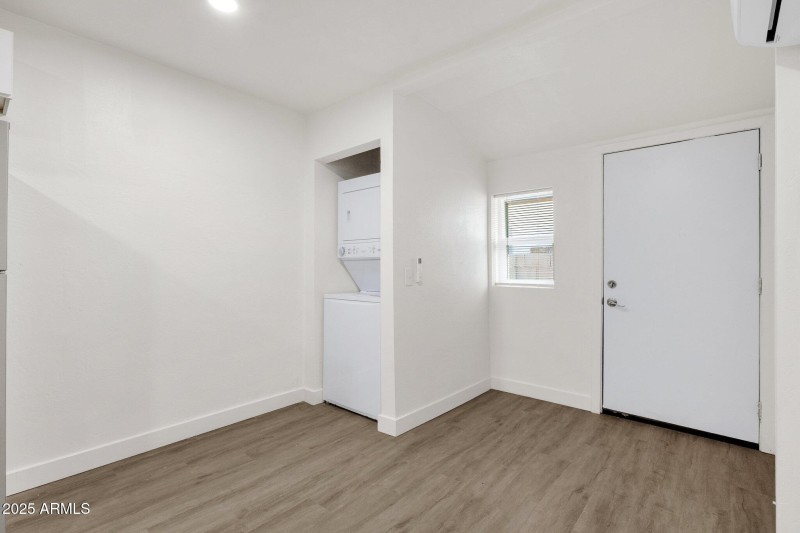 30-web-or-mls-1341-e-willetta-st
