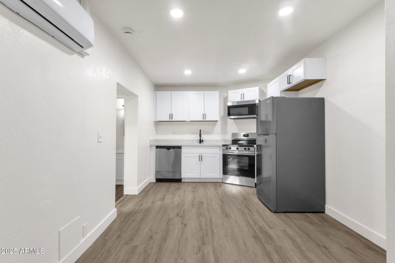 34-web-or-mls-1341-e-willetta-st