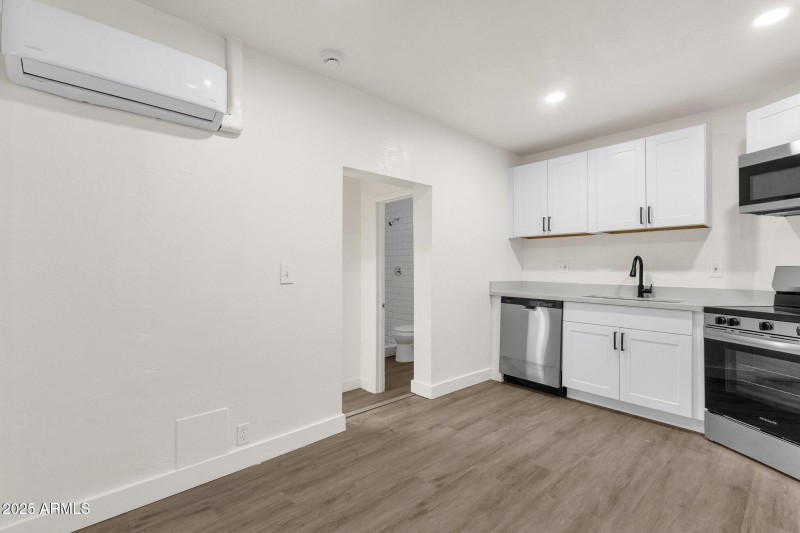 35-web-or-mls-1341-e-willetta-st