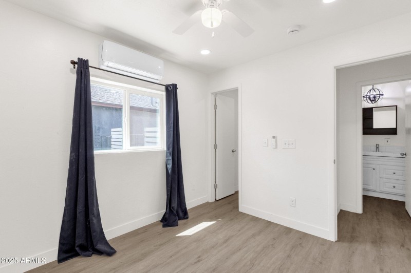 40-web-or-mls-1341-e-willetta-st