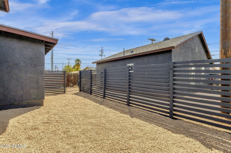 44-web-or-mls-1341-e-willetta-st