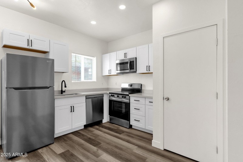 53-web-or-mls-1341-e-willetta-st