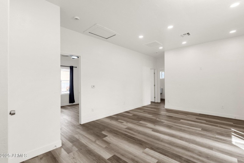 56-web-or-mls-1341-e-willetta-st