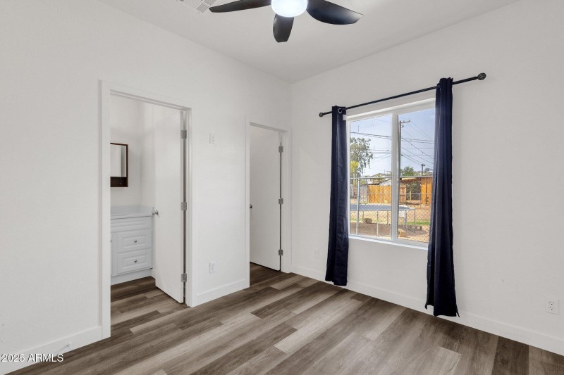 60-web-or-mls-1341-e-willetta-st
