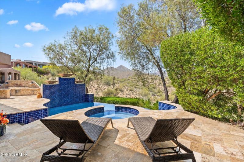 Spa-Like Poolside Escape