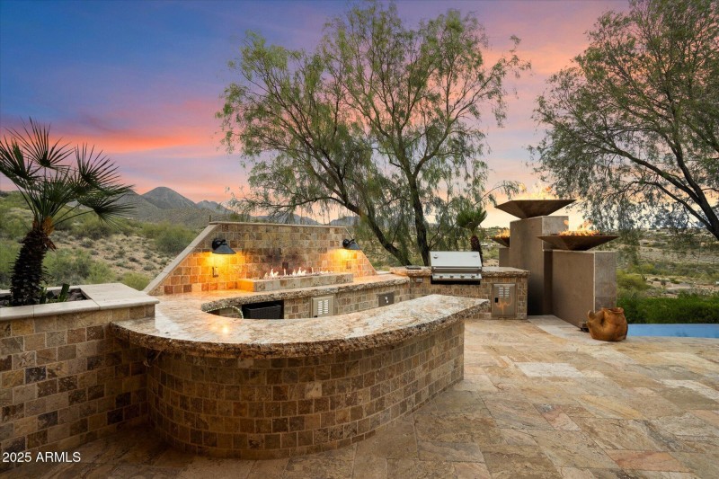 Resort-Style Outdoor Kitchen