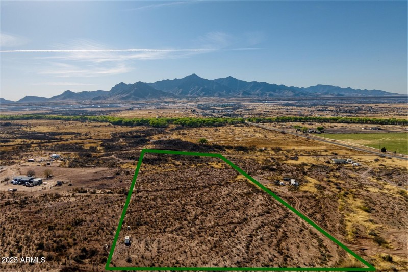 053066B-East Calle Pantera Parcel