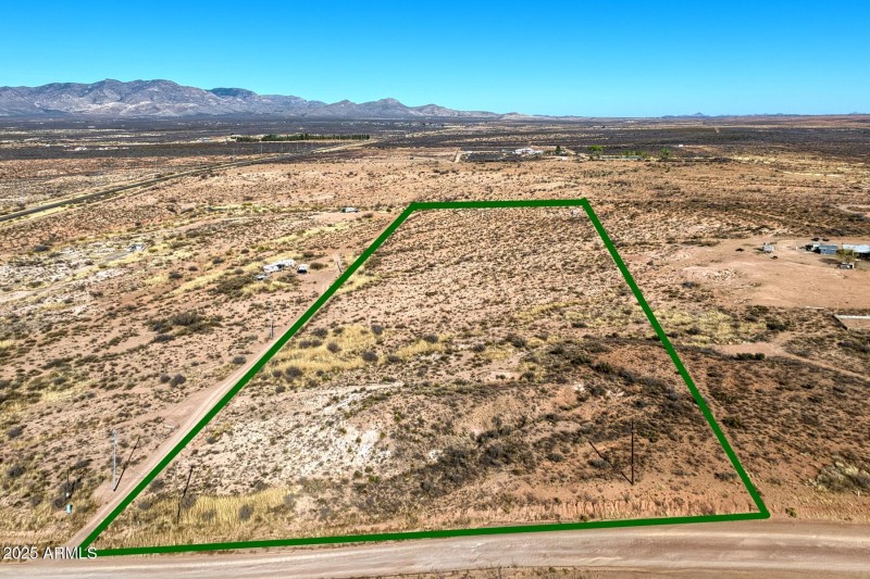 053006B-East Calle Pantera Parcel