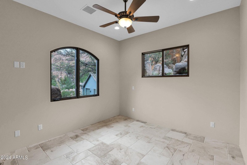 Guest Bedroom / Office
