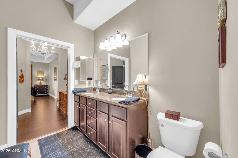 945 E Playa Del Norte Dr 1003-14