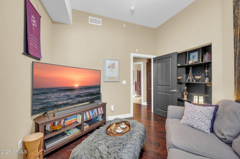 945 E Playa Del Norte Dr 1003-22