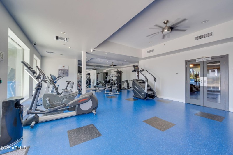 945 E Playa del Norte Dr-Community-3