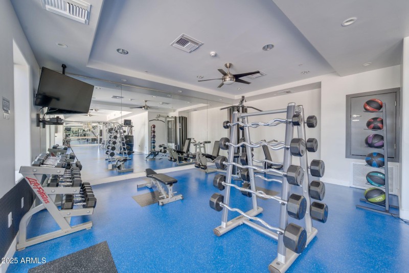 945 E Playa del Norte Dr-Community-4