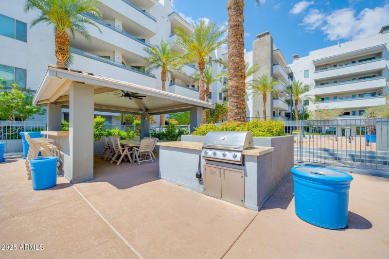 945 E Playa del Norte Dr-Community-14