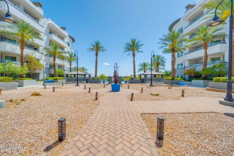 945 E Playa del Norte Dr-Community-15