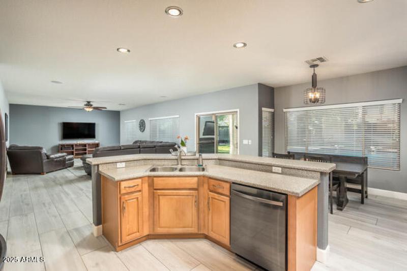 19_Cre8MyMediacom16_mls