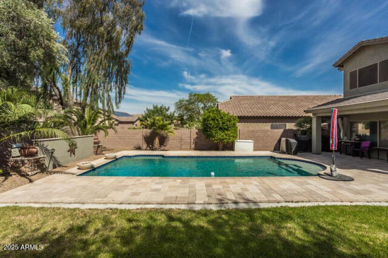 19_Cre8MyMediacom8649_mls